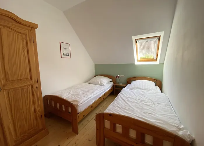 16 Hébergement de vacances *